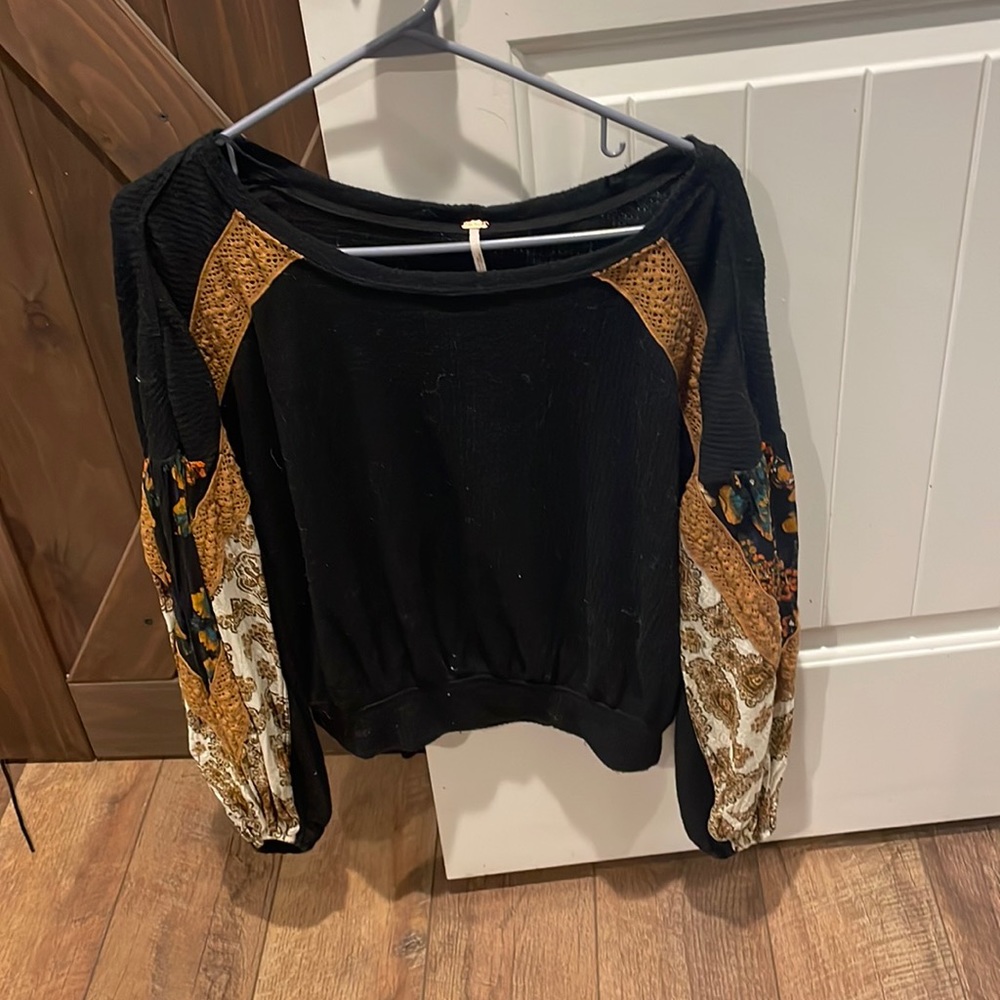 Free people cropped top. Good condition